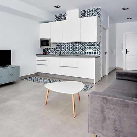 9 Nidos Centrica Suites - Nuevo Plasencia Eksteriør bilde