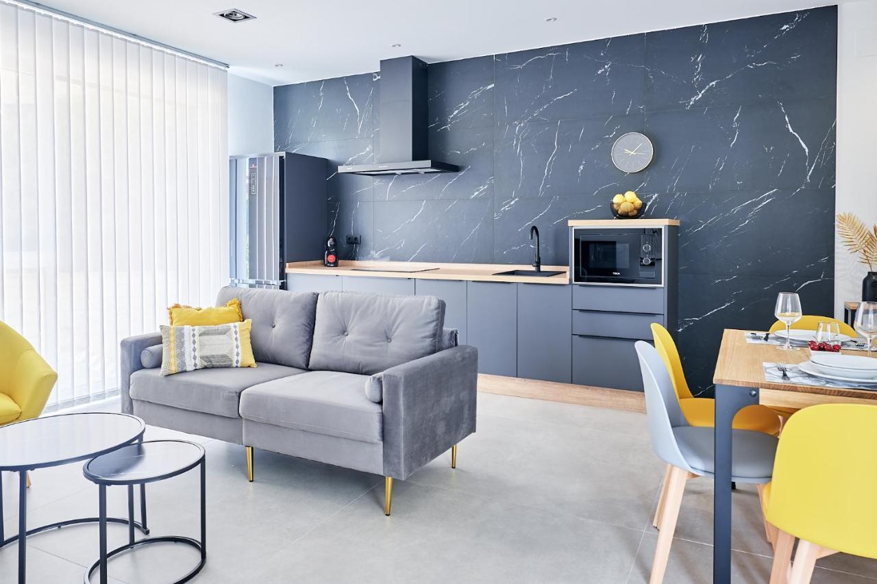9 Nidos Centrica Suites - Nuevo Plasencia Eksteriør bilde