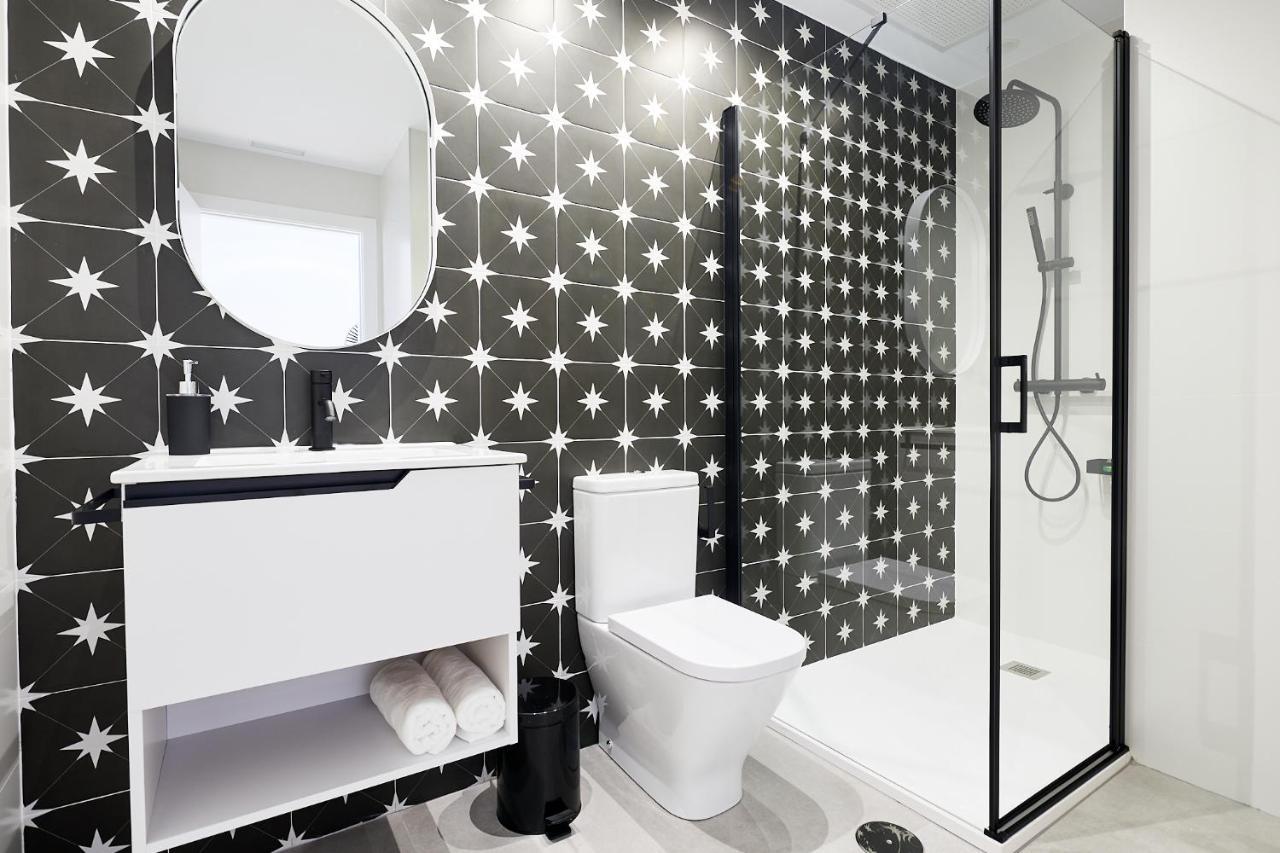 9 Nidos Centrica Suites - Nuevo Plasencia Eksteriør bilde