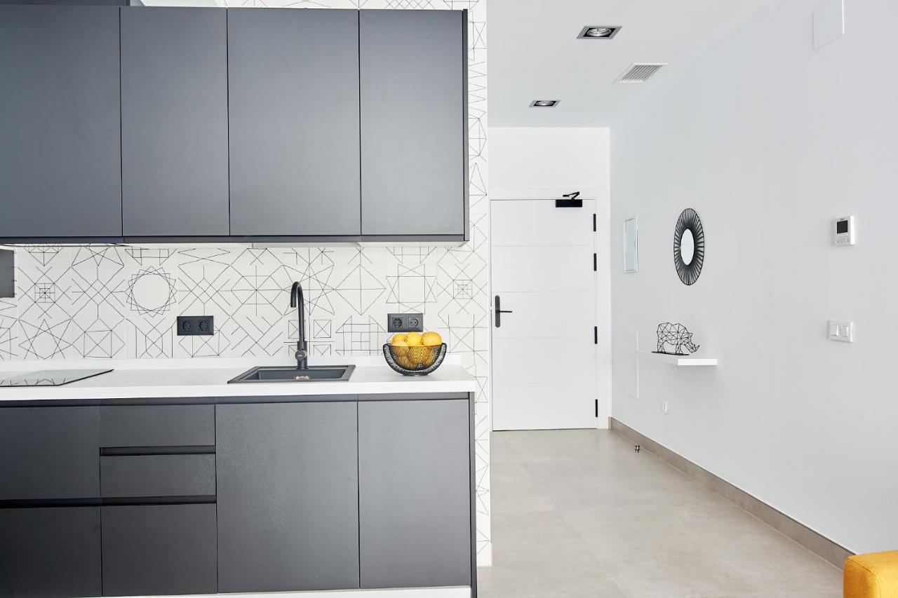9 Nidos Centrica Suites - Nuevo Plasencia Eksteriør bilde