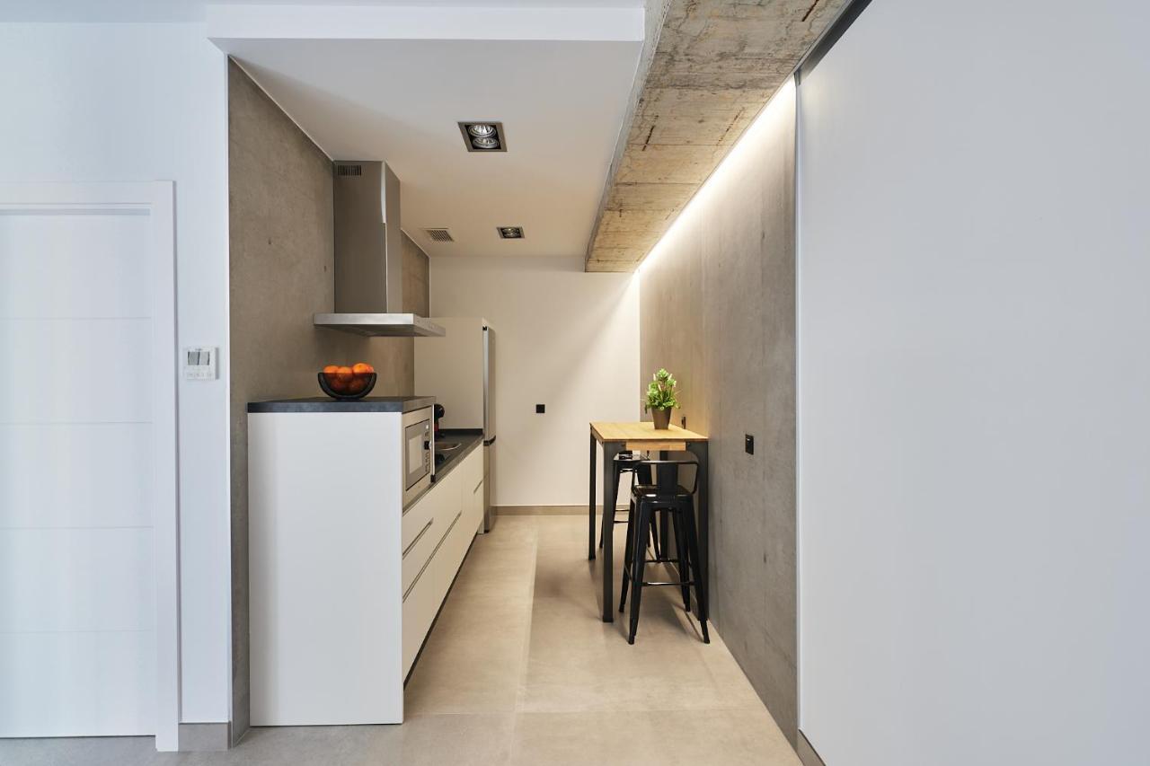 9 Nidos Centrica Suites - Nuevo Plasencia Eksteriør bilde