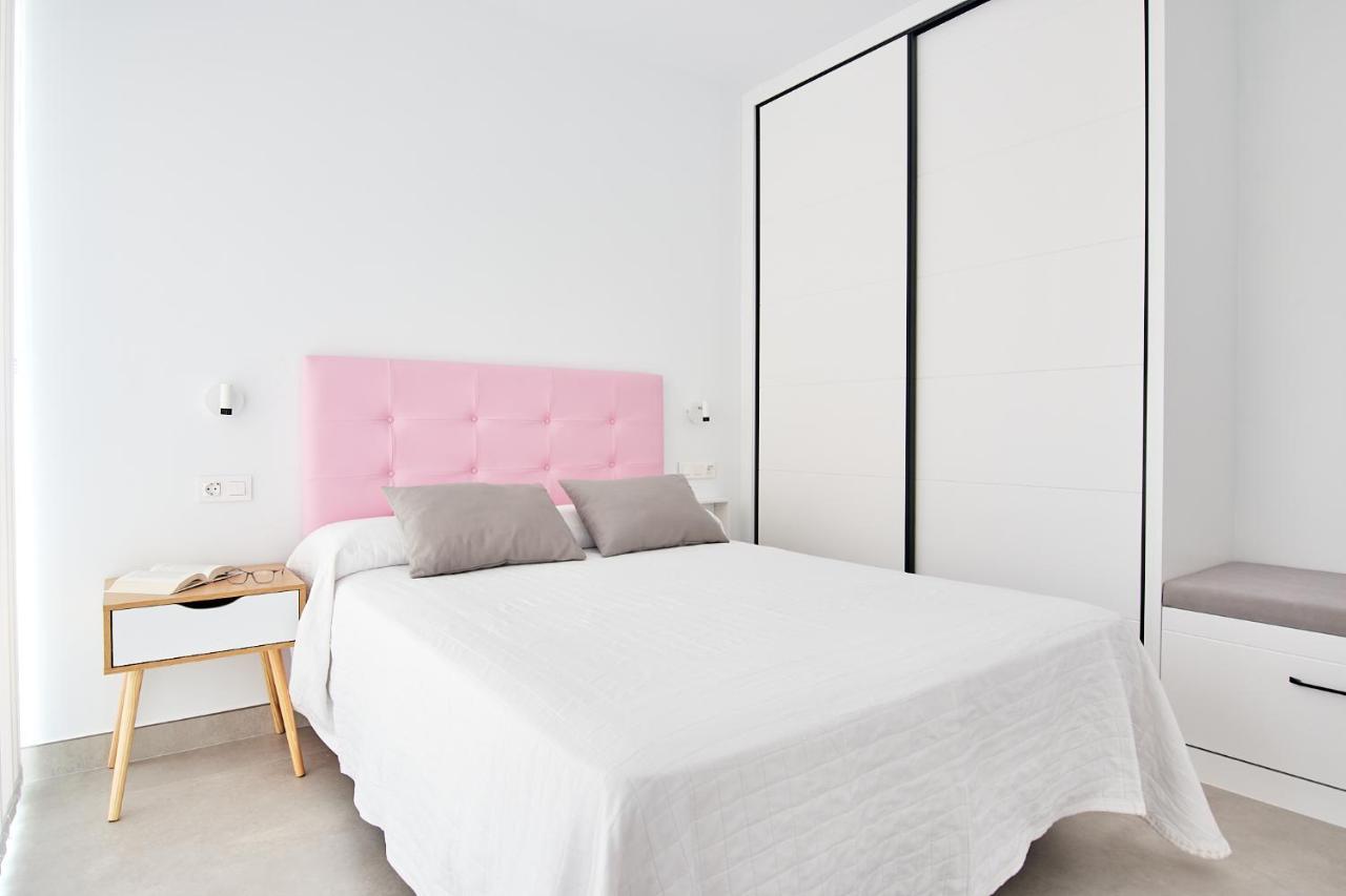 9 Nidos Centrica Suites - Nuevo Plasencia Eksteriør bilde
