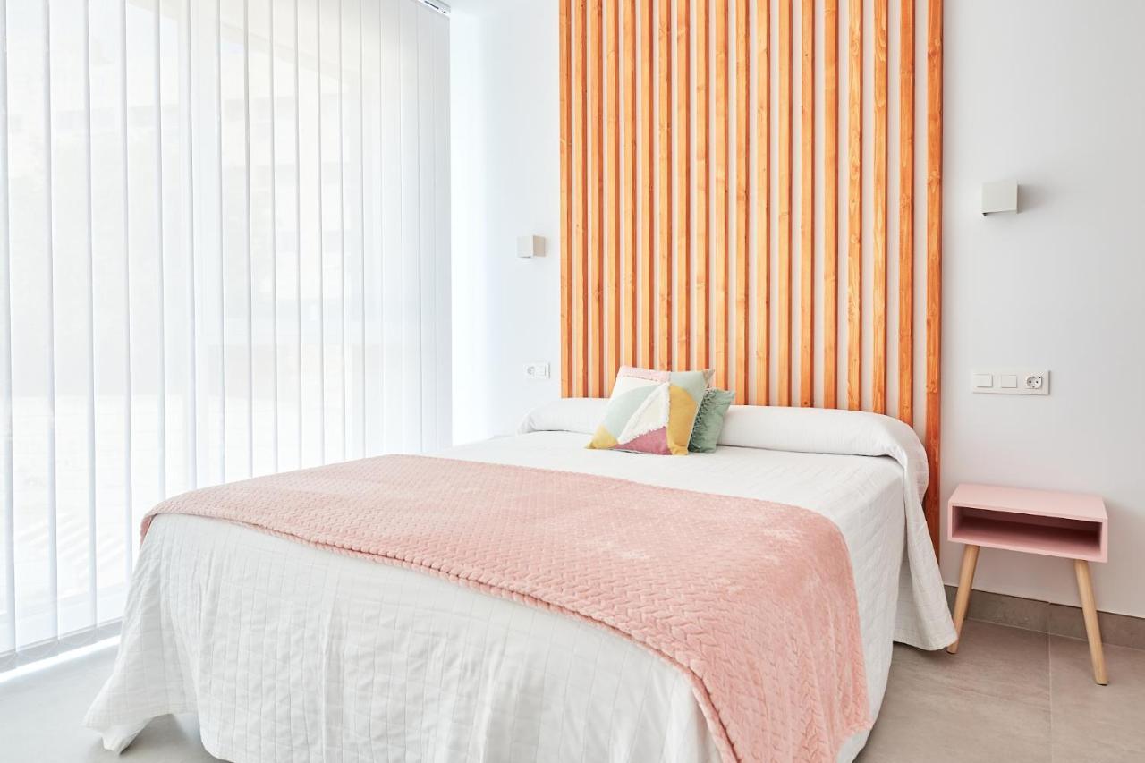 9 Nidos Centrica Suites - Nuevo Plasencia Eksteriør bilde