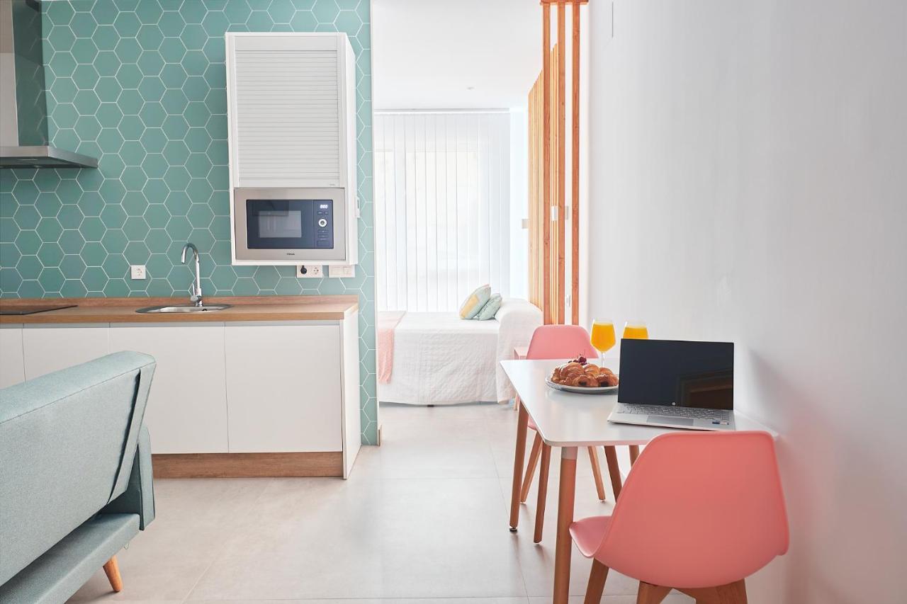 9 Nidos Centrica Suites - Nuevo Plasencia Eksteriør bilde
