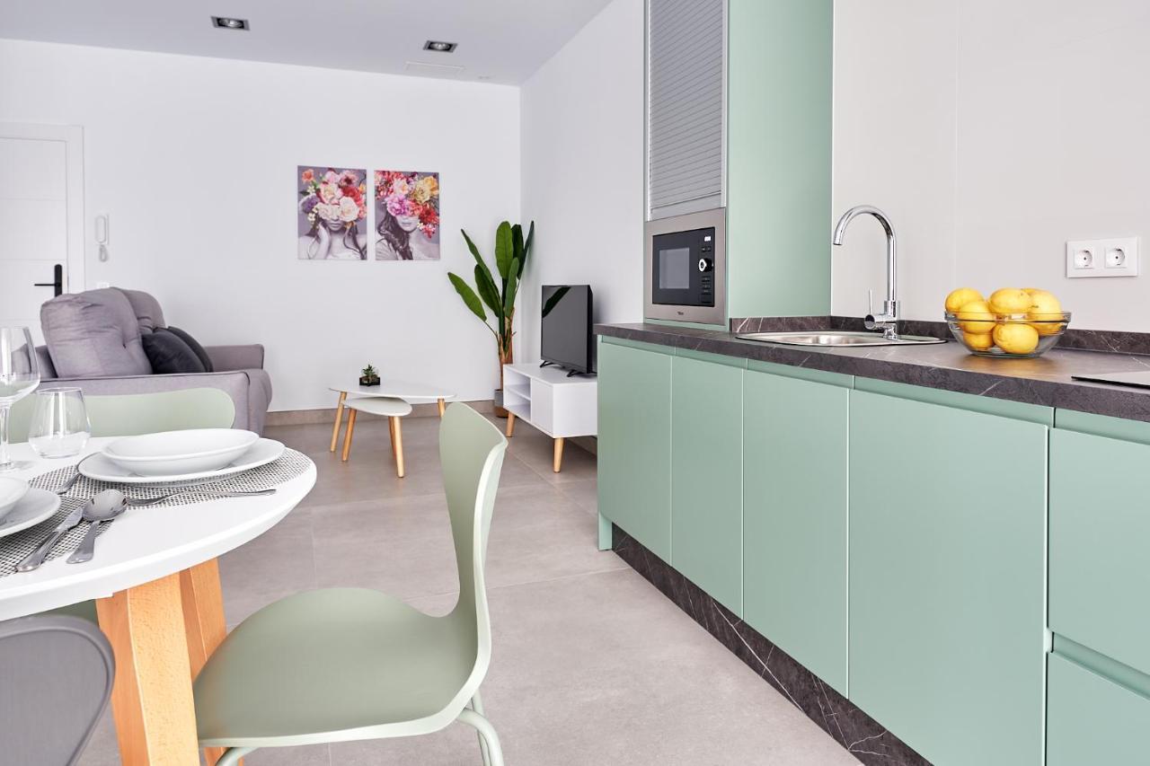 9 Nidos Centrica Suites - Nuevo Plasencia Eksteriør bilde