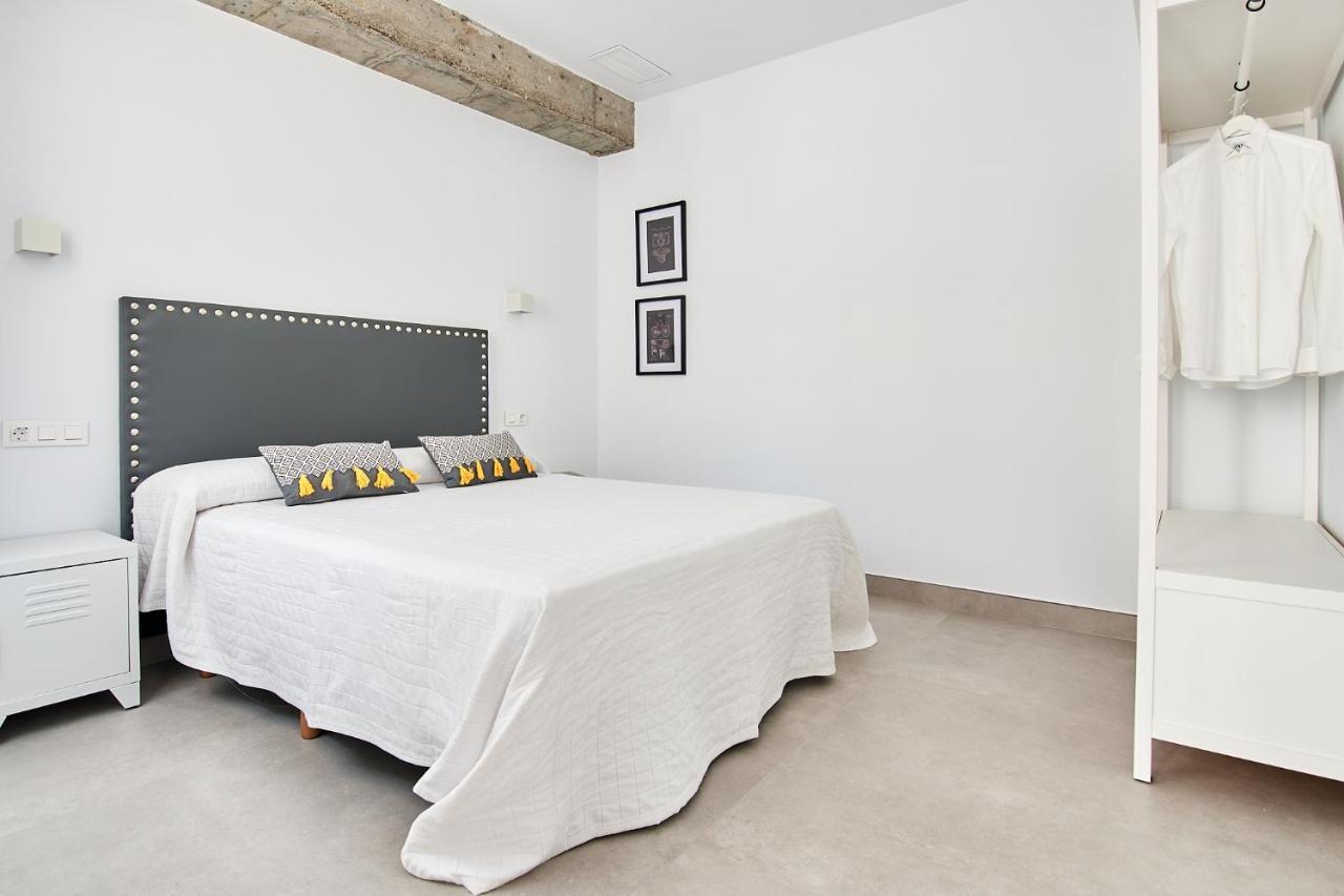 9 Nidos Centrica Suites - Nuevo Plasencia Eksteriør bilde