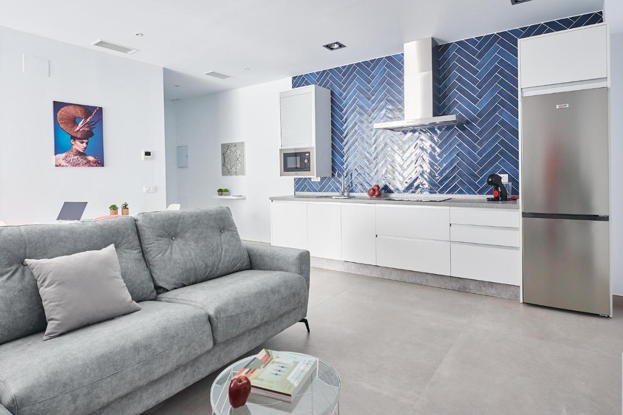 9 Nidos Centrica Suites - Nuevo Plasencia Eksteriør bilde