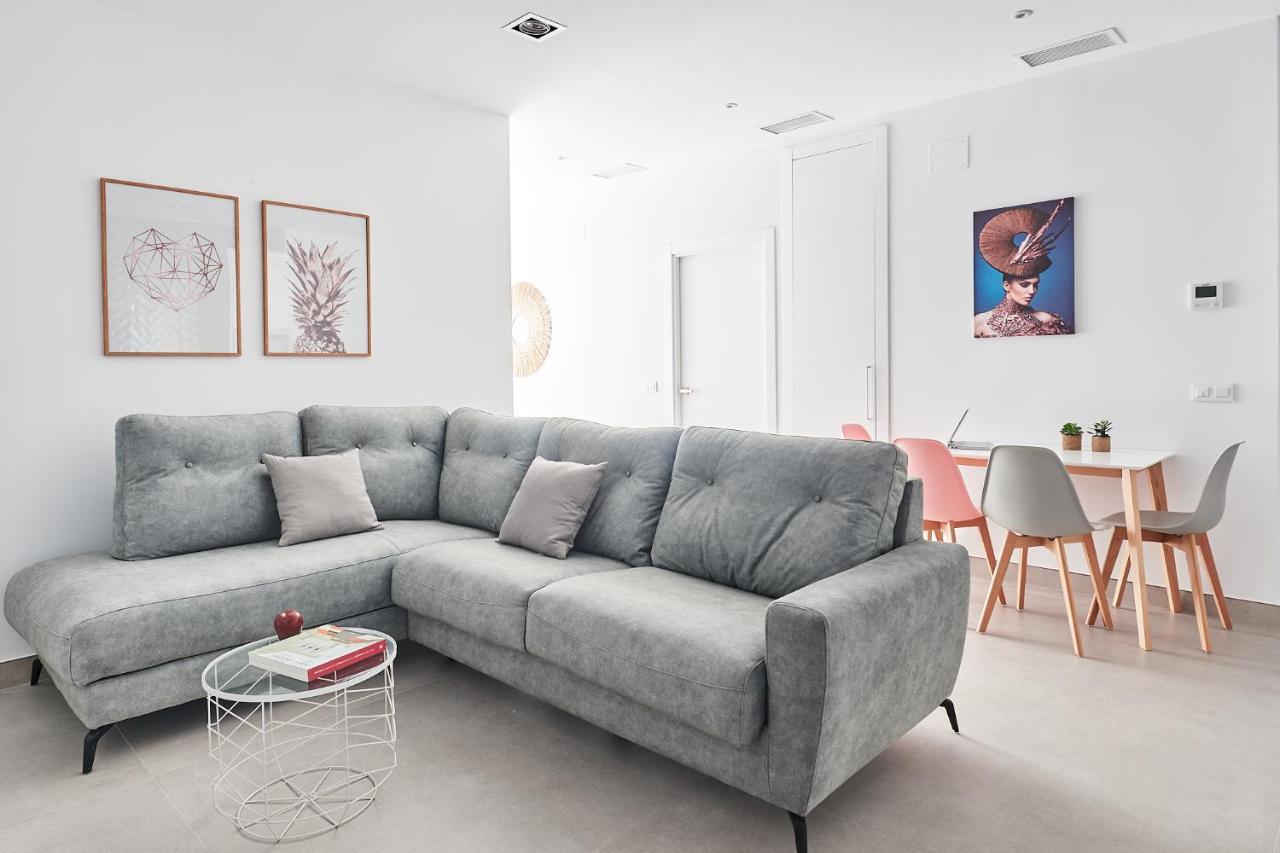 9 Nidos Centrica Suites - Nuevo Plasencia Eksteriør bilde