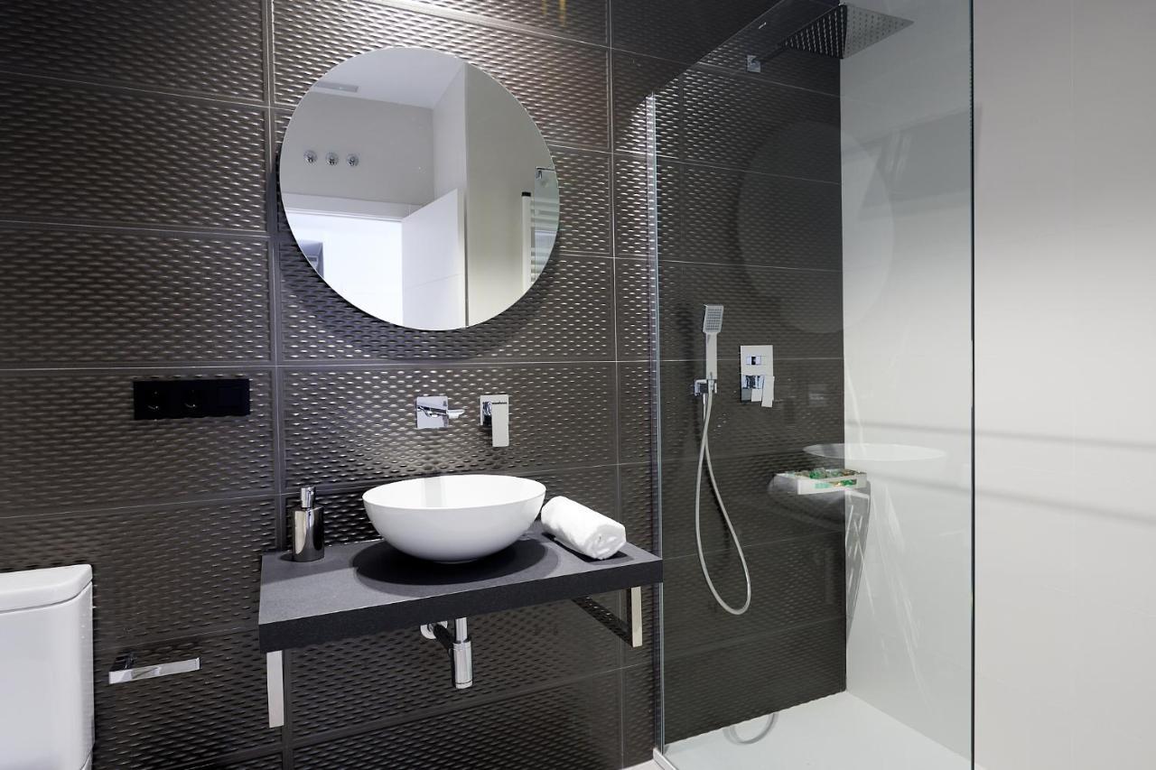 9 Nidos Centrica Suites - Nuevo Plasencia Eksteriør bilde